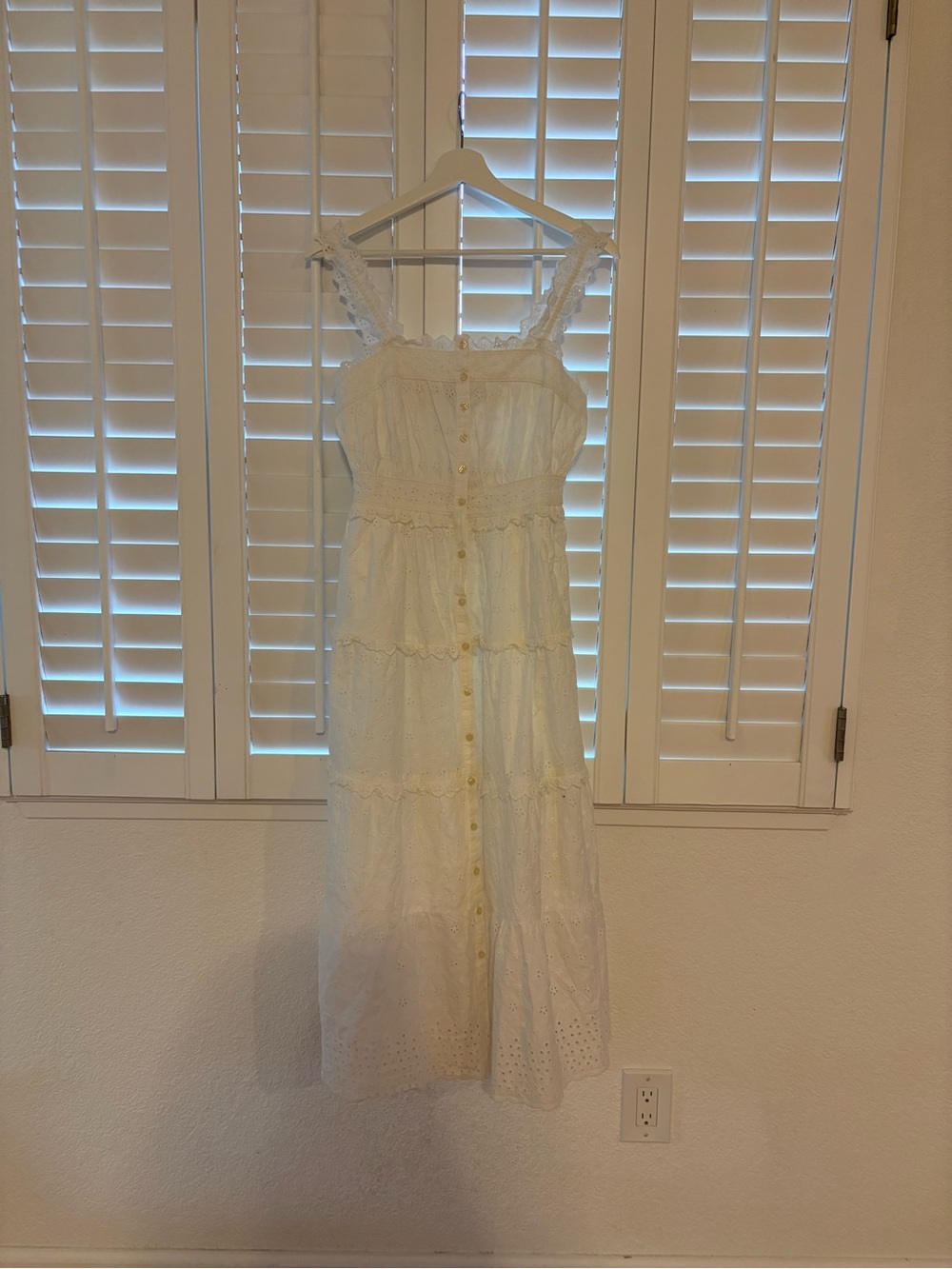 NWT Gap x Doen White Eyelet Tiered Midi Dress - Picture 2 of 6